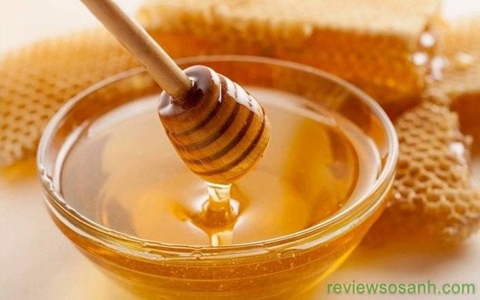 ngăn ngừa tóc gãy rụng, kích thích mọc tóc bằng mật ong