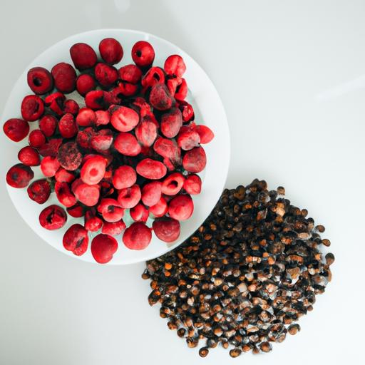 Hình ảnh các thành phần chính trong Cafe Mâm Xôi Giảm Cân Rasperry Coffee bao gồm quả mâm xôi, hạt cà phê và các thành phần bổ sung khác.