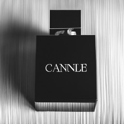 Một chai nước hoa Chanel đen sang trọng